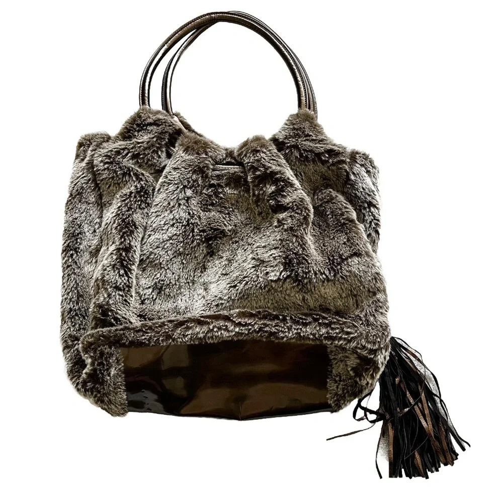 HOBO INTERNATIONAL DRESSED TO CHILL FAUX FUR BAG MODERN CHIC BOHO TRENDY - Picture 2 of 11
